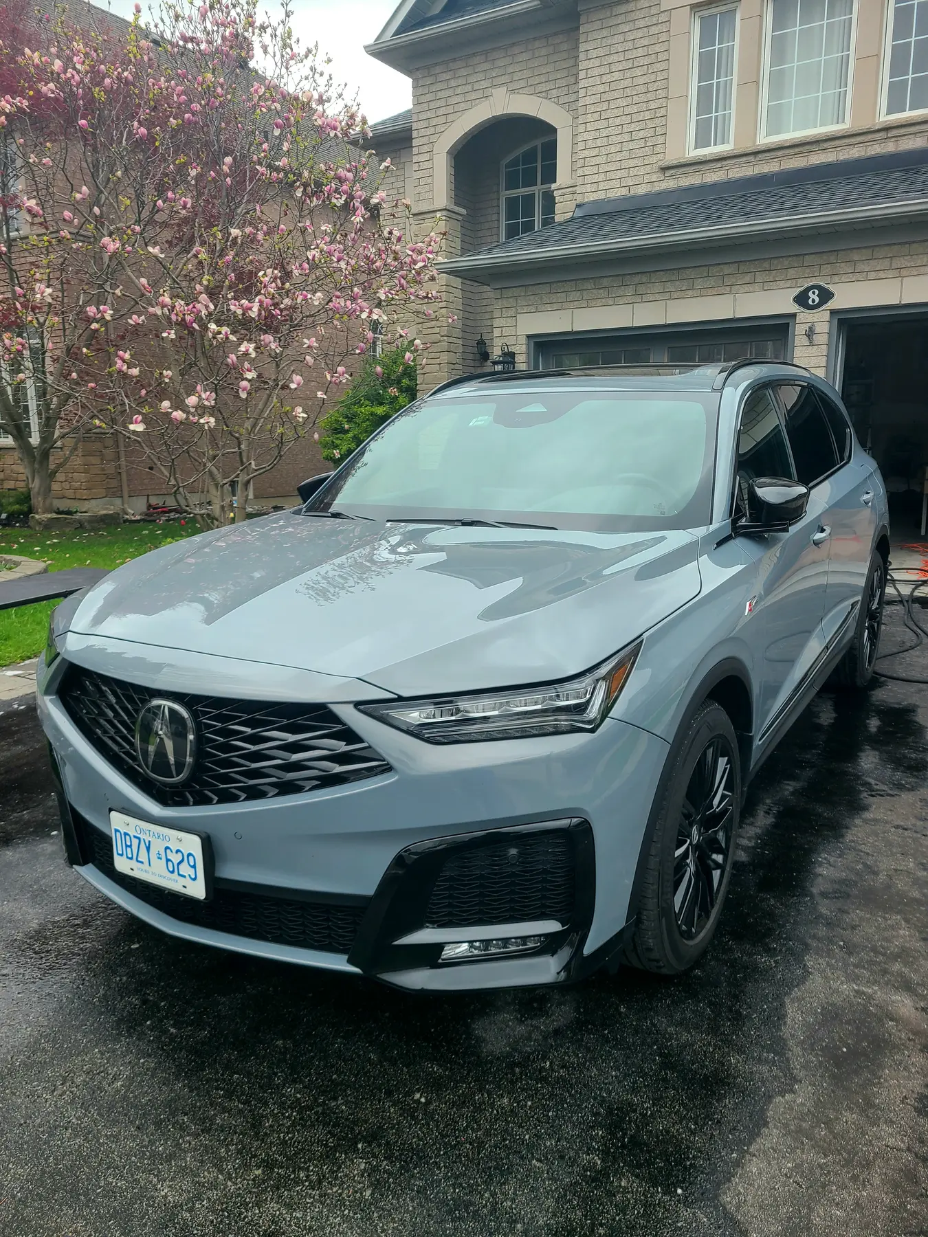 Acura SUV after exterior detailing